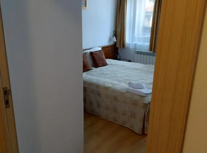 Apartment Gondola Lift 5402